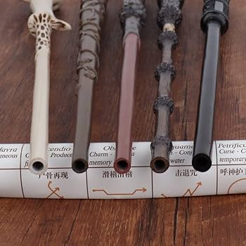【本物】本物の魔法の杖 Amazon.co.jp: ハリーポッター 杖 本物 魔法の杖 火を吐く杖 火
